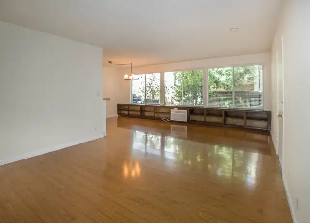 Property at 8207 De Longpre Ave Unit 4, West Hollywood, CA, 90046, 2 beds, 2 baths, [object Object]