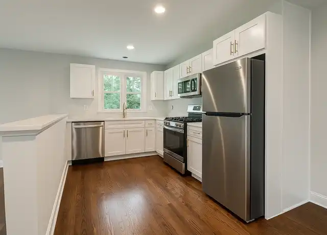 Property at 5 Oak Ter Unit 5A, Somerville, NJ, 08876, 2 beds, 1 bath, [object Object]