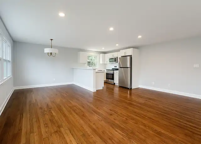Property at 5 Oak Ter Unit 5A, Somerville, NJ, 08876, 2 beds, 1 bath, [object Object]