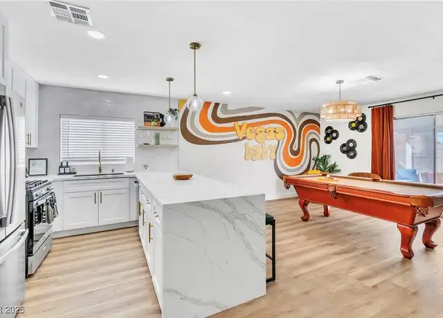 Property at 425 Golden Valley Dr, Henderson, NV, 89002, 3 beds, 2 baths, [object Object]