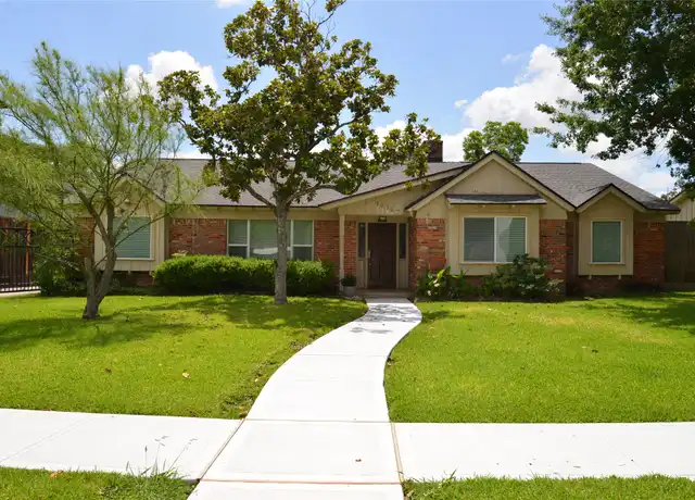 Property at 10307 Cedarhurst Dr, Houston, TX, 77096, 3 beds, 2 baths, [object Object]