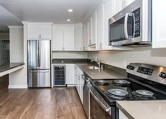 Photo of 1055 Foster City Blvd, Foster City, CA 94404