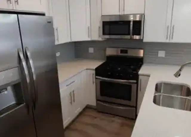 Property at 2344 W Grand Ave, Chicago, IL, 60612, 2 beds, 1 bath, [object Object]