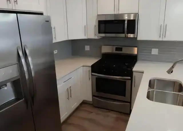 Property at 2344 W Grand Ave, Chicago, IL, 60612, 2 beds, 1 bath, [object Object]