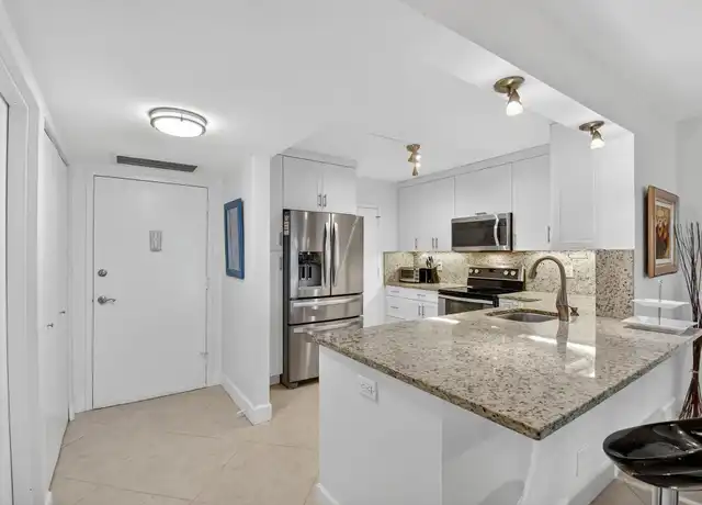 Property at 1170 N Federal Hwy #706, Fort Lauderdale, FL, 33304, 1 bed, 1.5 baths, [object Object]