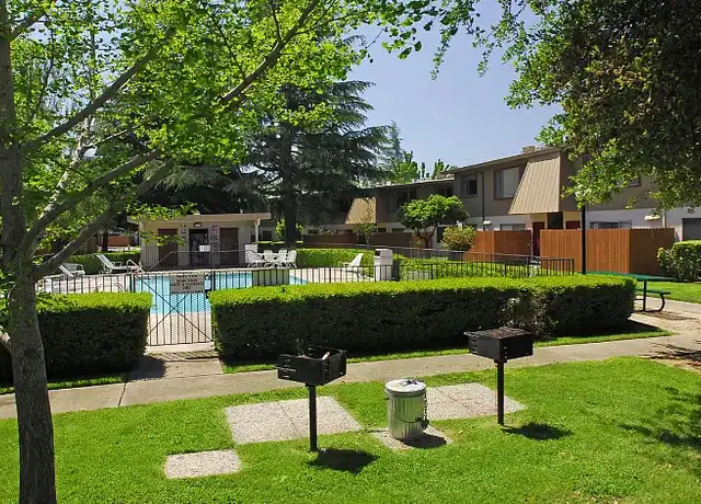Property at Howe Manor East Apartments - 2251 Northrop Ave, Sacramento, CA, 95825, 1 bed, 1 bath, [object Object]