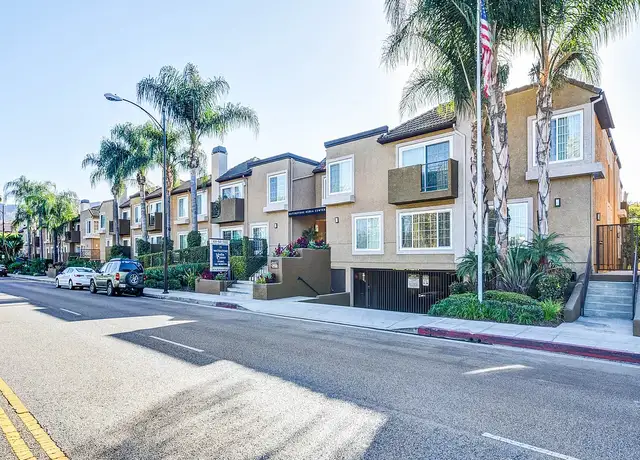 Photo of 311 N Buena Vista St, Burbank, CA 91505