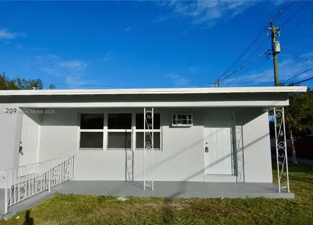 Property at 209 SW 14th St Unit 3, Dania Beach, FL, 33004, 1 bed, 1 bath, [object Object]