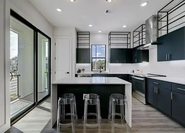 Property at 4932 Old Spanish Trl Unit D301, Houston, TX, 77021, 2 beds, 2 baths, [object Object]