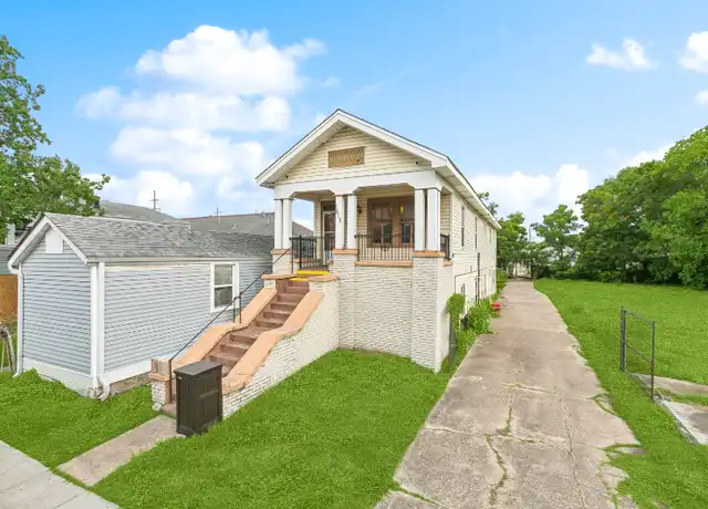 Property at 1617 Duels St, New Orleans, LA, 70119, 2 beds, 1 bath, [object Object]