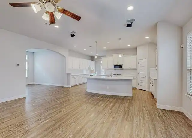 Property at 1101 Putman Dr, McKinney, TX, 75071, 4 beds, 3 baths, [object Object]