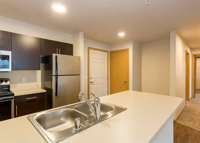 Photo of 1066 S 320th St, Federal Way, WA 98003