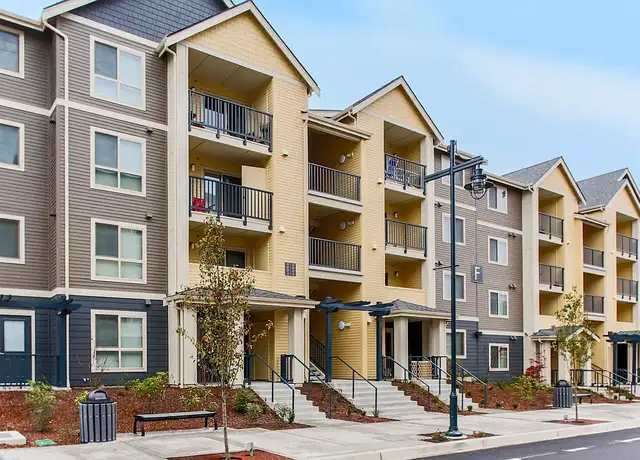 Photo of 1066 S 320th St, Federal Way, WA 98003