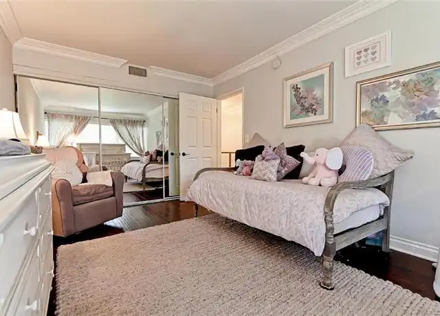 Property at 271 S Barrington Ave Unit E4, Los Angeles, CA, 90049, 2 beds, 2 baths, [object Object]