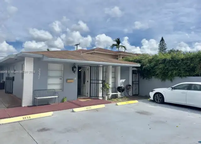 Property at 3231 SW 25th St Unit 1, Miami, FL, 33133, 2 beds, 1 bath, [object Object]