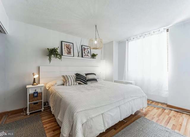 Photo of 6100 Westchester Park Dr #1220, College Park, MD 20740