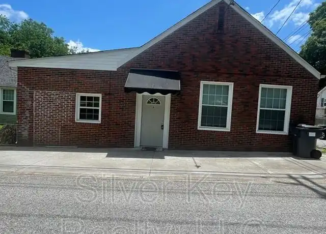 Property at 201 Forrest Ave Unit A, Athens, TN, 37303, 1 bed, 1 bath, [object Object]