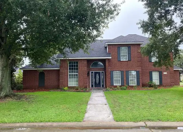 Property at 2404 Luke St, Lake Charles, LA, 70605, 4 beds, 2.5 baths, [object Object]