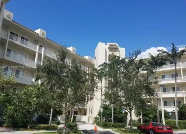 Property at 3500 Oaks Clubhouse Dr #211, Pompano Beach, FL, 33069, 3 beds, 2 baths, [object Object]