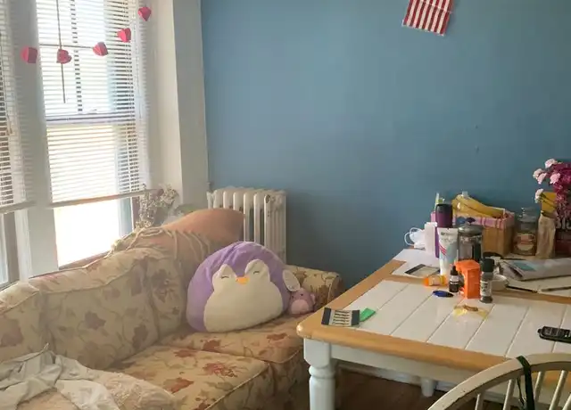 Property at 813 University Ave SE Unit 301, Minneapolis, MN, 55414, 2 beds, 1 bath, [object Object]