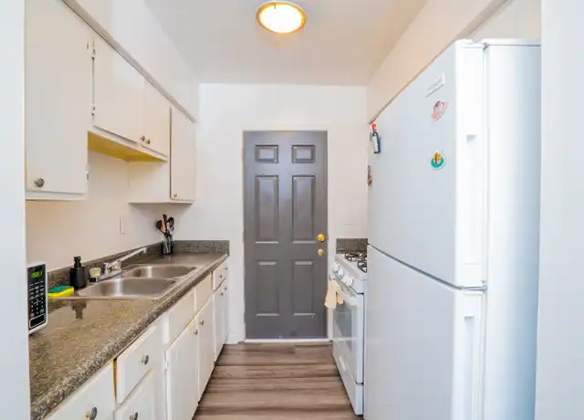 Property at 171 Holderness St SW Unit 171, Atlanta, GA, 30314, 2 beds, 1 bath, [object Object]