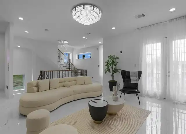 Property at 6415 Bowling Green St, Houston, TX, 77021, 3 beds, 3.5 baths, [object Object]