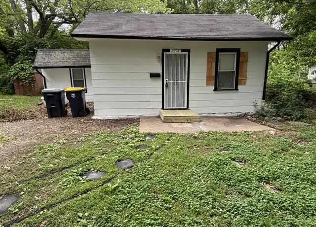 Property at 2303 E 81st St, Kansas City, MO, 64132, 3 beds, 1 bath, [object Object]
