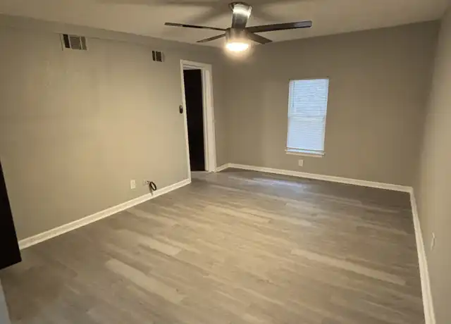 Property at 2303 E 81st St, Kansas City, MO, 64132, 3 beds, 1 bath, [object Object]