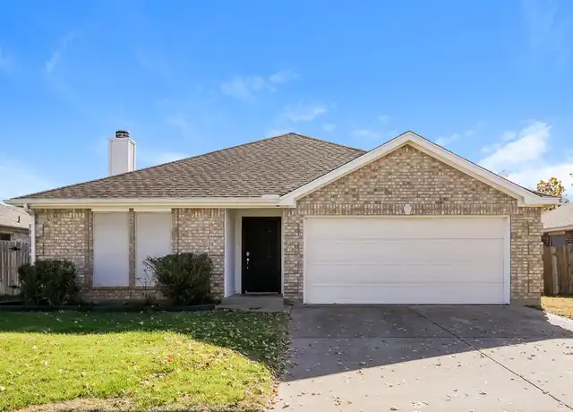 Property at 317 Helmsford Trl, Saginaw, TX, 76179, 3 beds, 2 baths, [object Object]