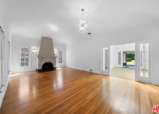 Property at 107 S Lucerne Blvd, Los Angeles, CA, 90004, 3 beds, 2 baths, [object Object]