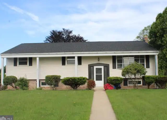 Property at 2612 Skylark Dr, York, PA, 17403, 4 beds, 2 baths, [object Object]
