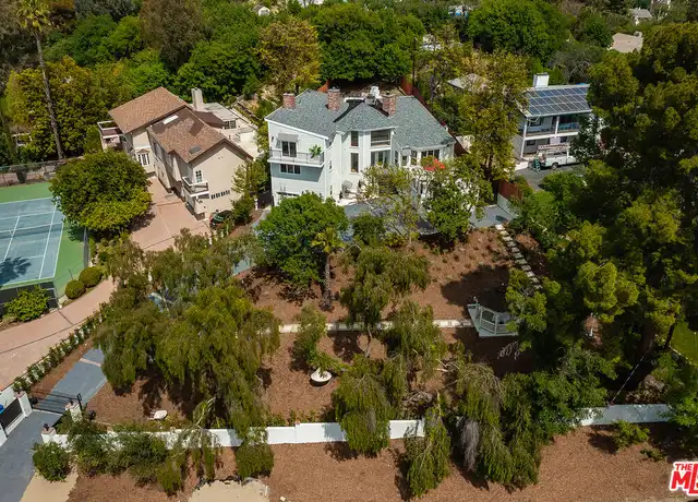 Property at 19555 Oxnard St, Tarzana, CA, 91356, 5 beds, 5 baths, [object Object]