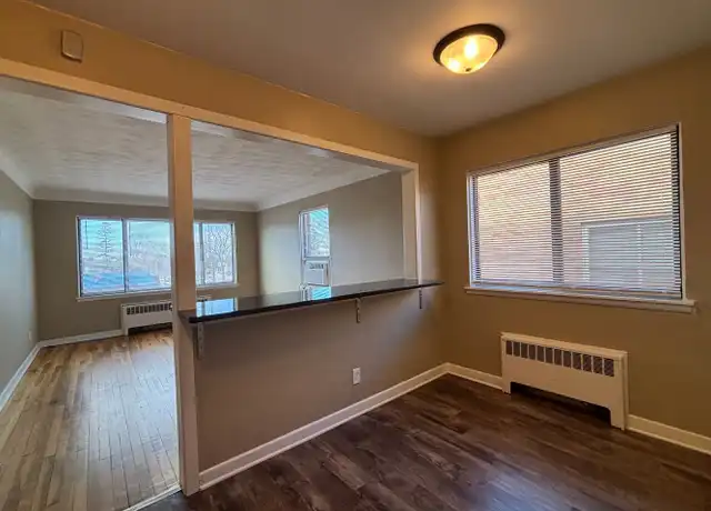 Property at 638 Snelling Ave S Unit 638 7, St Paul, MN, 55116, 1 bed, 1 bath, [object Object]