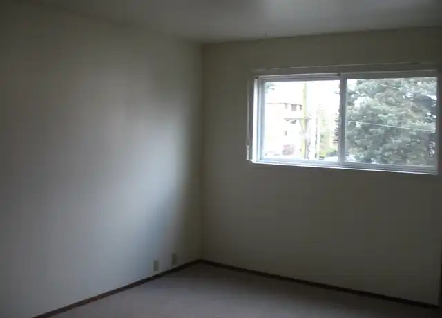 Property at 11501 Greenwood Ave N, Seattle, WA, 98133, 2 beds, 1 bath, [object Object]
