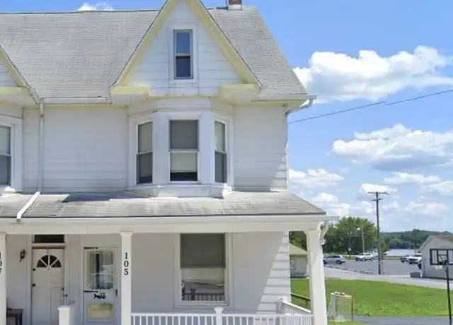 Property at 105 N York St, Etters, PA, 17319, 3 beds, 1 bath, [object Object]