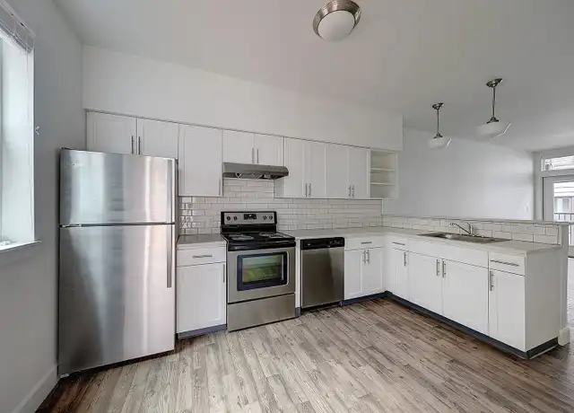 Property at 7510 SE Milwaukie Ave, Portland, OR, 97202, 2 beds, 1 bath, [object Object]