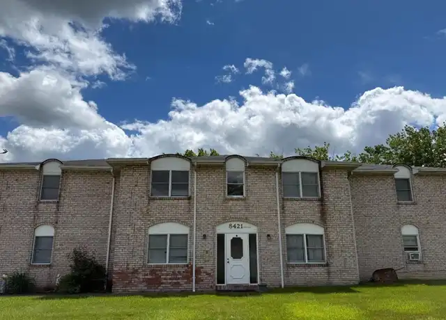 Property at 8421 Colwyn Ct, Youngstown, OH, 44512, 2 beds, 1 bath, [object Object]