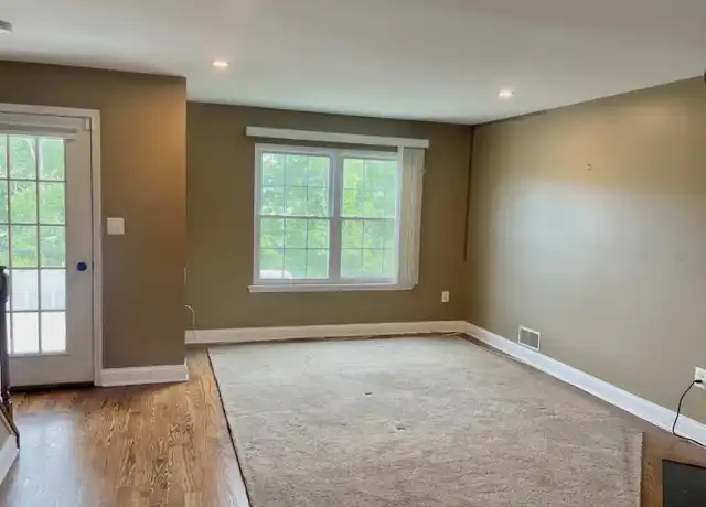 Property at 302 Mercer Ct, Hackettstown, NJ, 07840, 2 beds, 1.5 baths, [object Object]