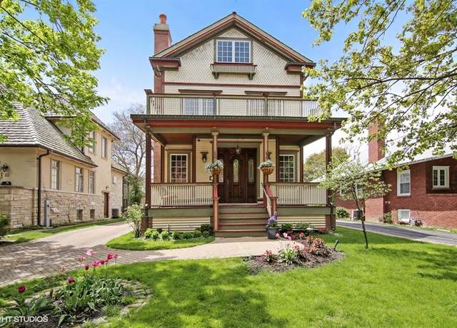 Photo of 116 Woodland Ave, Winnetka, IL 60093