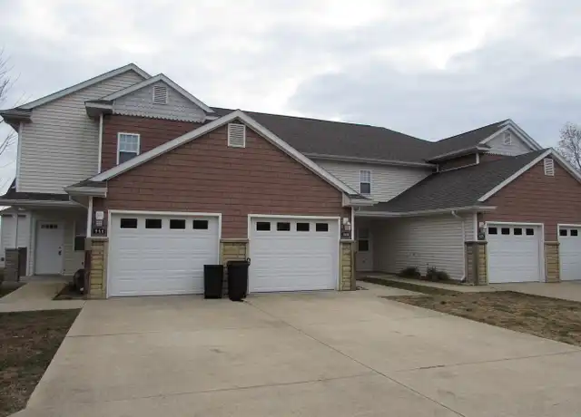 Property at 107 Andrews Dr Unit 107, St Robert, MO, 65584, 2 beds, 2.5 baths, [object Object]
