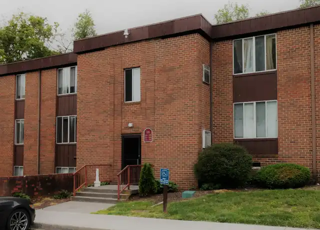 Property at 225 Chalmers Ct Unit 1A, Berryville, VA, 22611, 1 bed, 1 bath, [object Object]