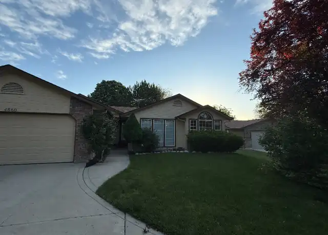Property at 4860 S Kachinas Ave, Boise, ID, 83709, 3 beds, 2 baths, [object Object]
