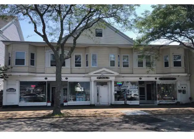 Property at 215 Main St, Hyannis, MA, 02601, 1 bed, 1 bath, [object Object]