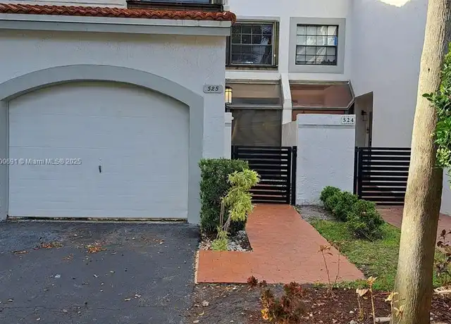 Property at 3535 Magellan Cir #525, Miami, FL, 33180, 3 beds, 2.5 baths, [object Object]
