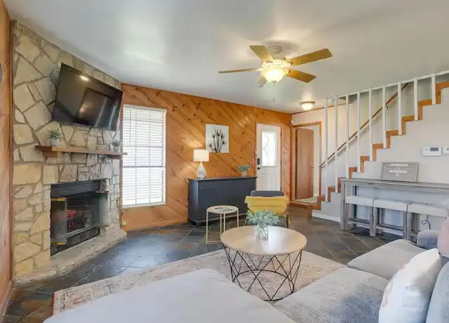 Property at 412 Longhorn Trl, Granbury, TX, 76049, 3 beds, 1.5 baths, [object Object]