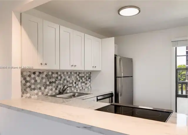 Property at 3401 N Country Club Dr #409, Miami, FL, 33180, 1 bed, 1.5 baths, [object Object]