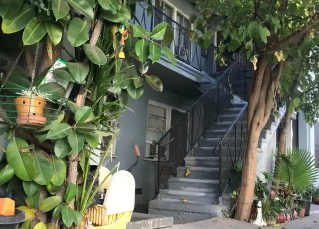 Property at 6727 Whitsett Ave Unit 5, North Hollywood, CA, 91606, 1 bed, 1 bath, [object Object]
