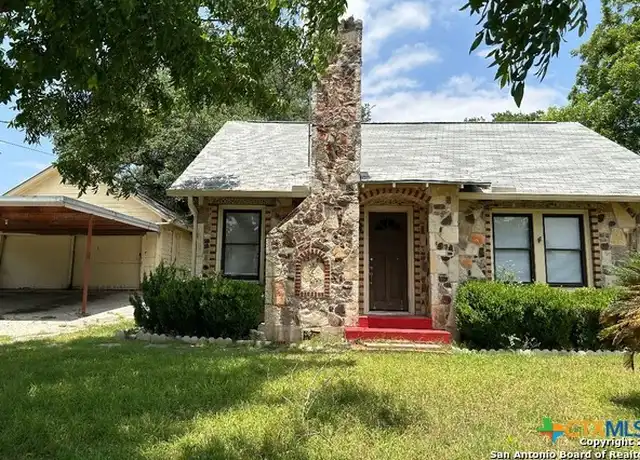 Property at 816 S Austin St, Seguin, TX, 78155, 2 beds, 1 bath, [object Object]
