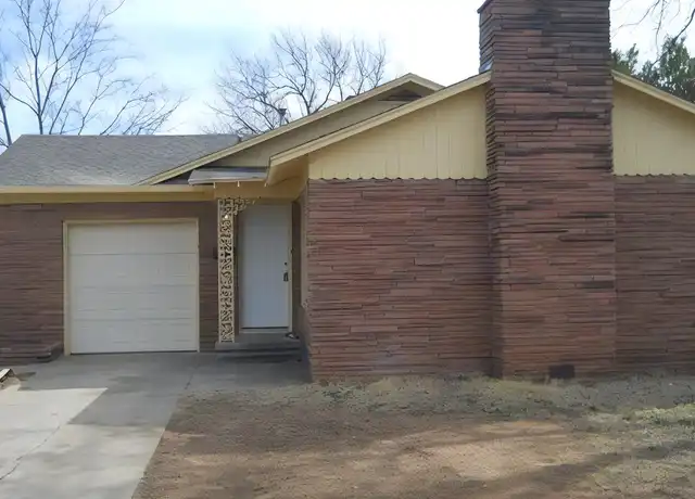 Property at 1833 Sayles Blvd, Abilene, TX, 79605, 2 beds, 2 baths, [object Object]