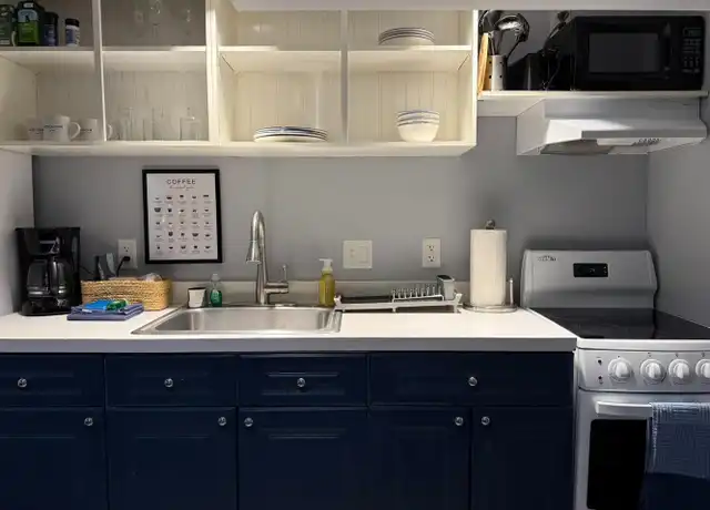 Property at 138 Cambridge Rd, Alexandria, VA, 22314, 1 bed, 1 bath, [object Object]